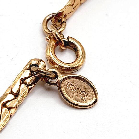 Vintage Avon Butterfly Necklace Gold Tone Green Enamel Accent 14 3/4 Inch - Picture 7 of 9